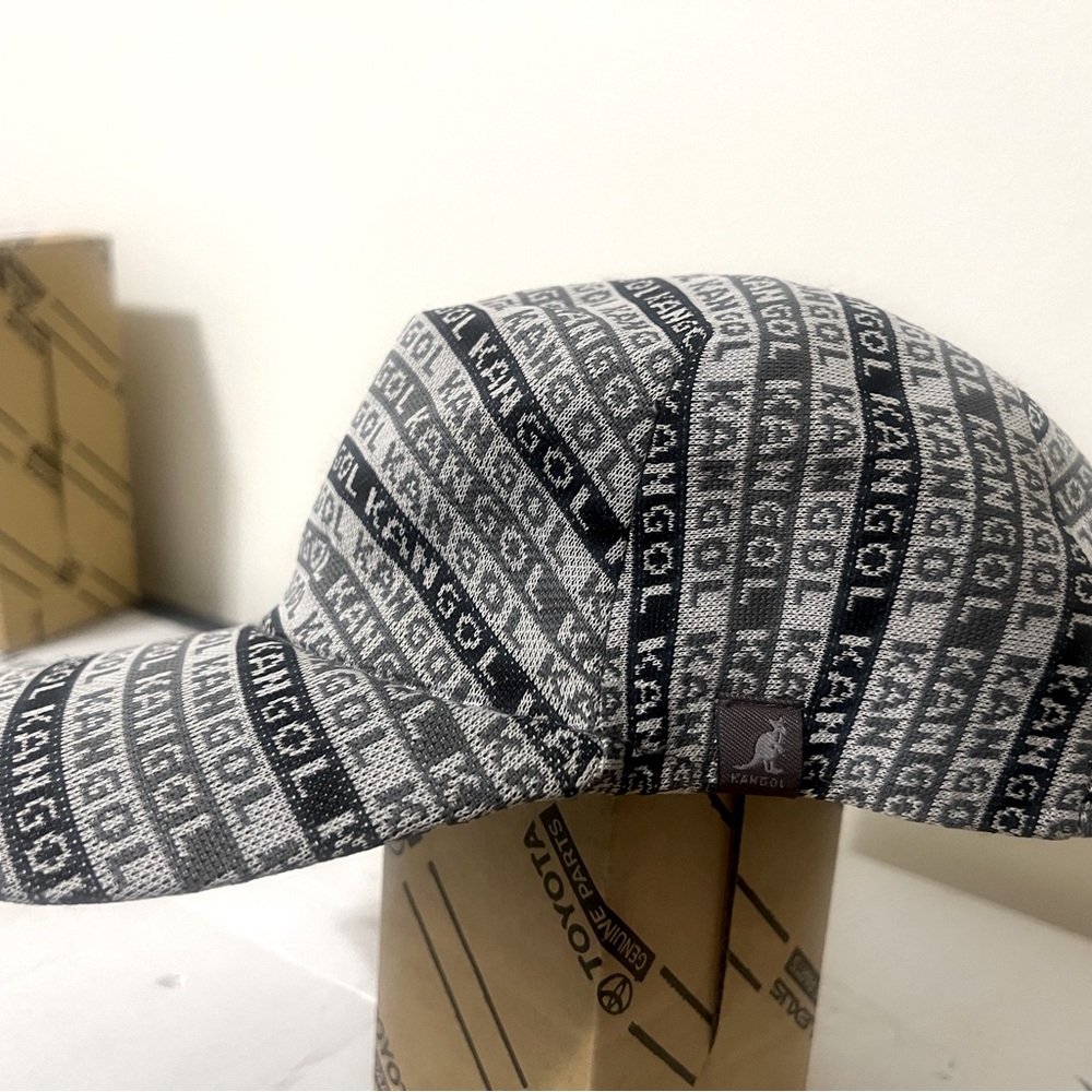 Kangol ..Like new!! Very strechty but, good cut for a lower hold.perfect S/M